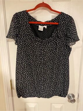 Black and White Polka Dot Short Sleeve Blouse by Como